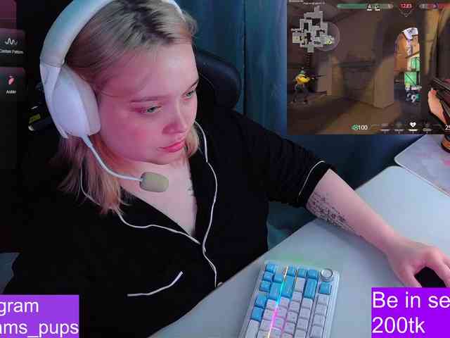 AlinaAdams webcam