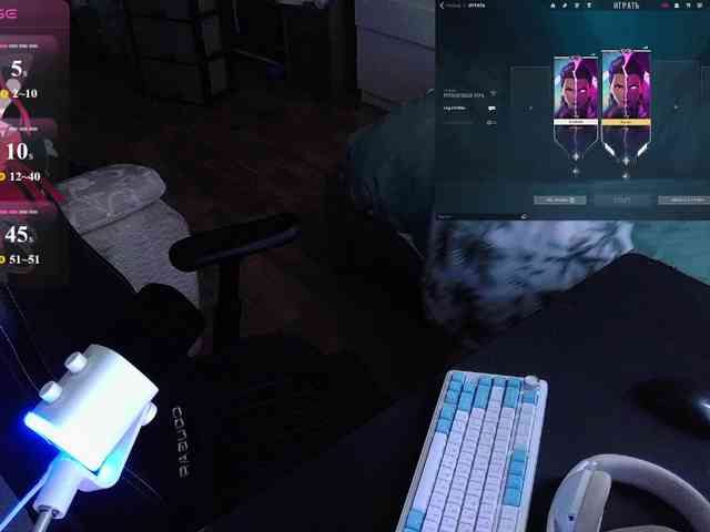 AlinaAdams webcam