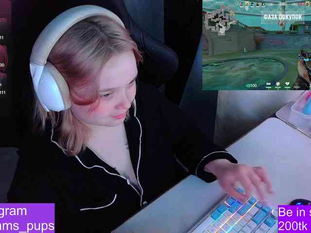 AlinaAdams webcam