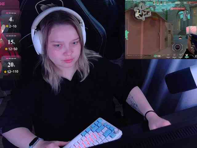 AlinaAdams webcam