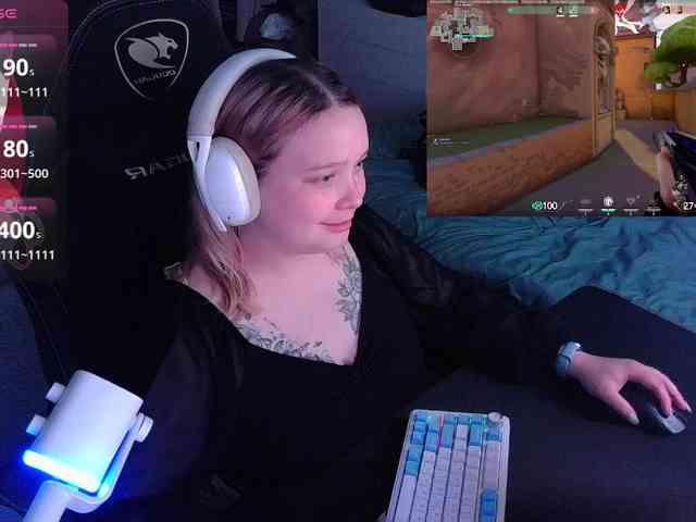 AlinaAdams webcam