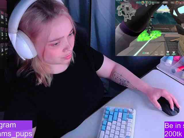 AlinaAdams webcam