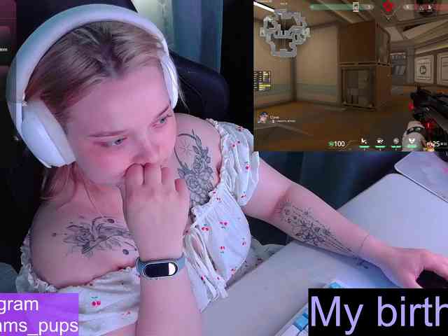 AlinaAdams webcam