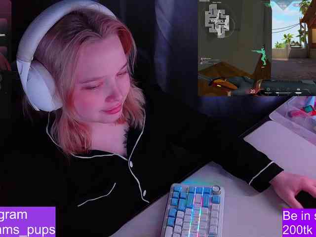 AlinaAdams webcam