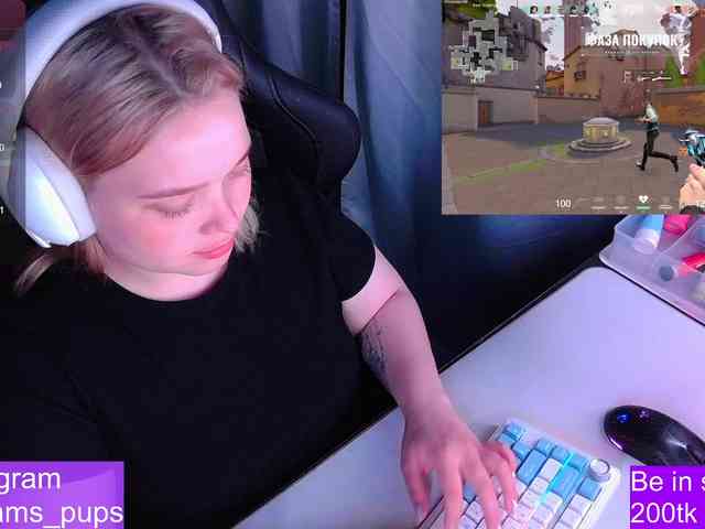 AlinaAdams webcam