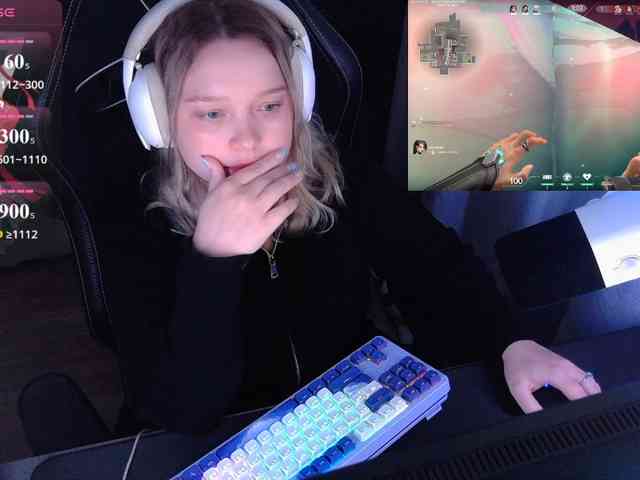 AlinaAdams webcam