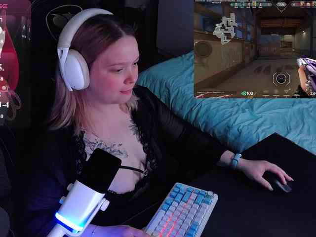 AlinaAdams webcam