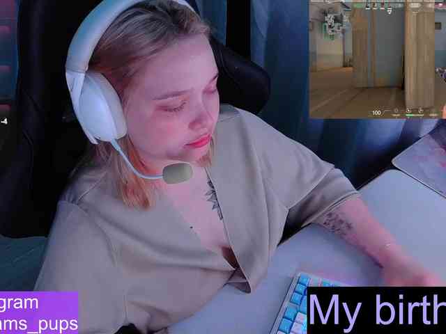 AlinaAdams webcam