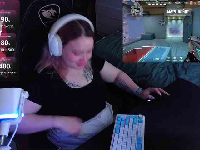 AlinaAdams webcam