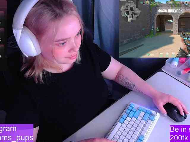 AlinaAdams webcam