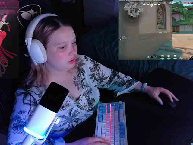 AlinaAdams webcam