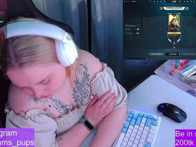 AlinaAdams webcam