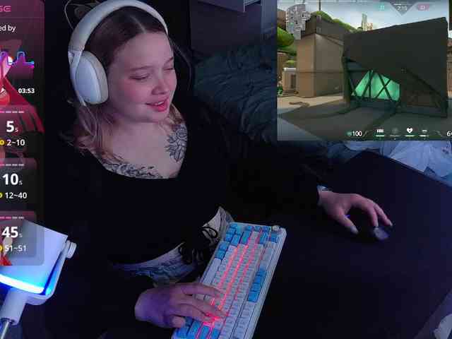 AlinaAdams webcam
