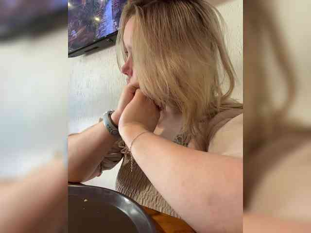 AlinaAdams webcam