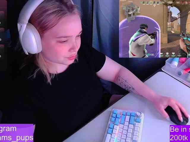 AlinaAdams