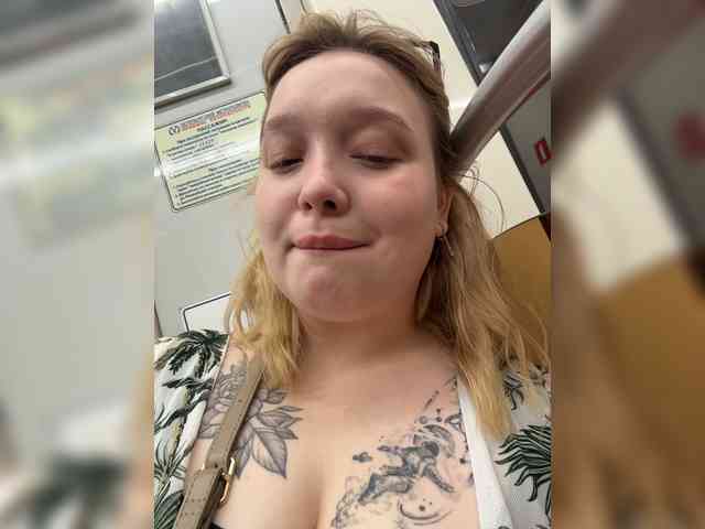 AlinaAdams webcam