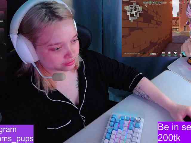 AlinaAdams webcam