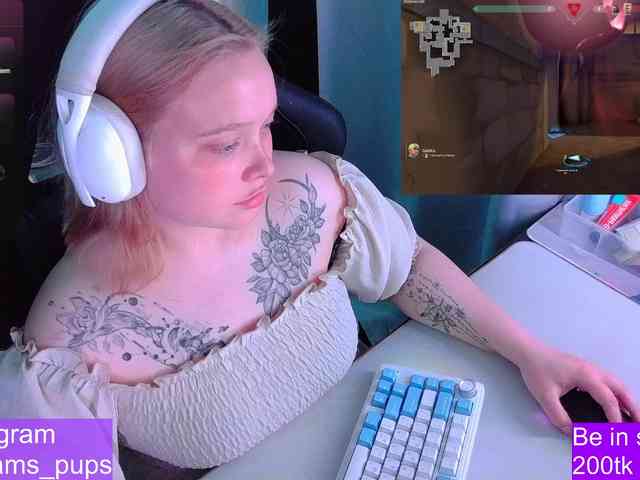 AlinaAdams webcam