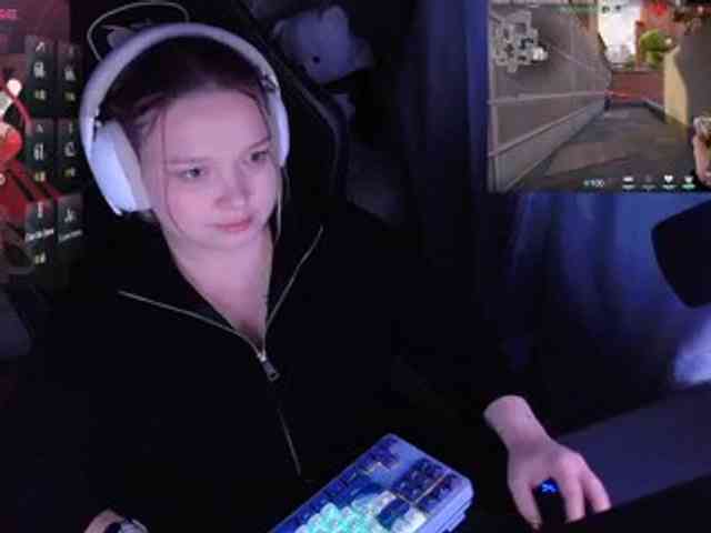 AlinaAdams webcam