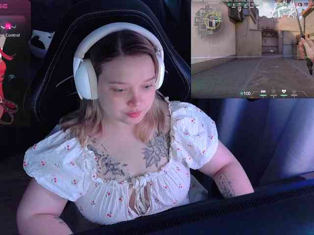 AlinaAdams webcam