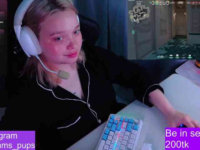 AlinaAdams webcam