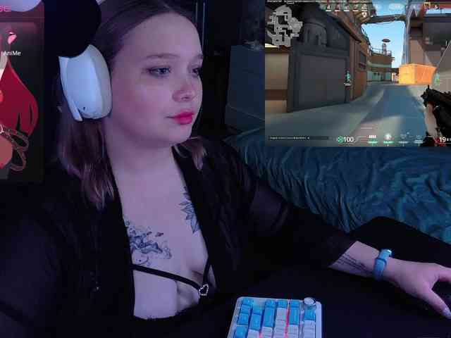 AlinaAdams webcam