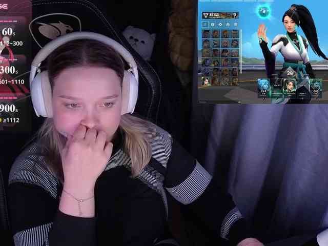 AlinaAdams AlinaAdams