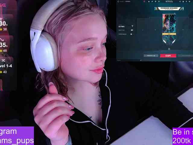 AlinaAdams webcam