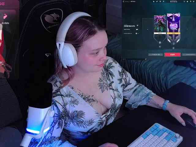 AlinaAdams webcam