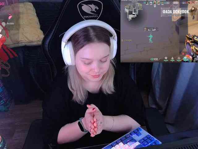 AlinaAdams webcam