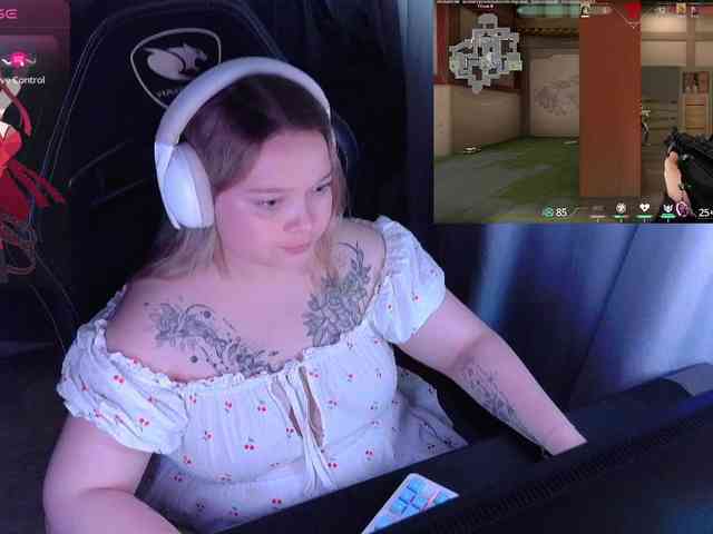 AlinaAdams webcam