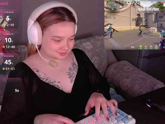 AlinaAdams webcam