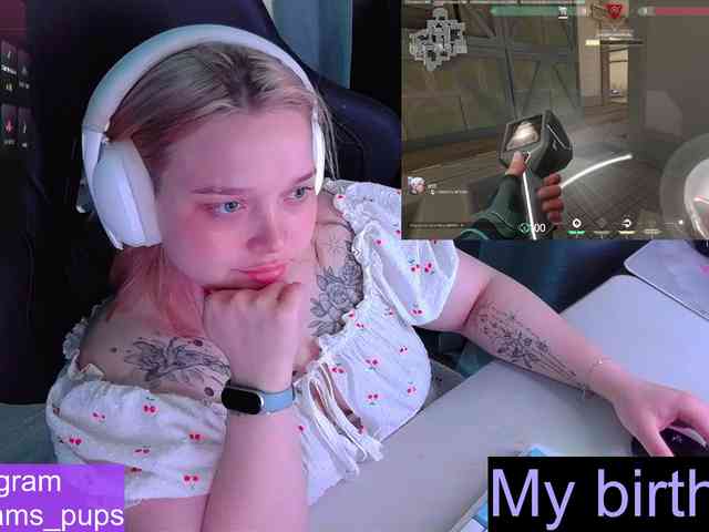 AlinaAdams webcam