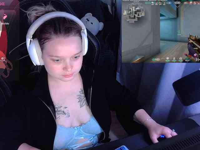 AlinaAdams webcam
