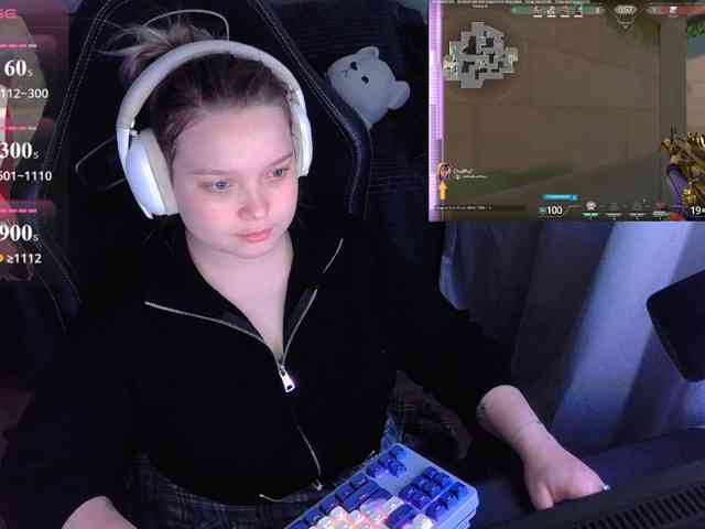 AlinaAdams webcam