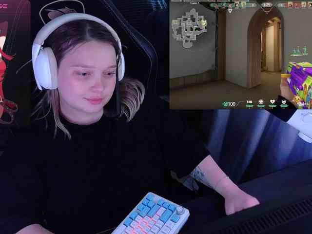 AlinaAdams webcam