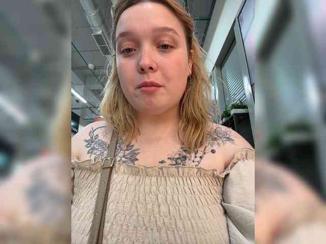 AlinaAdams webcam
