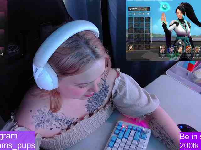 AlinaAdams webcam