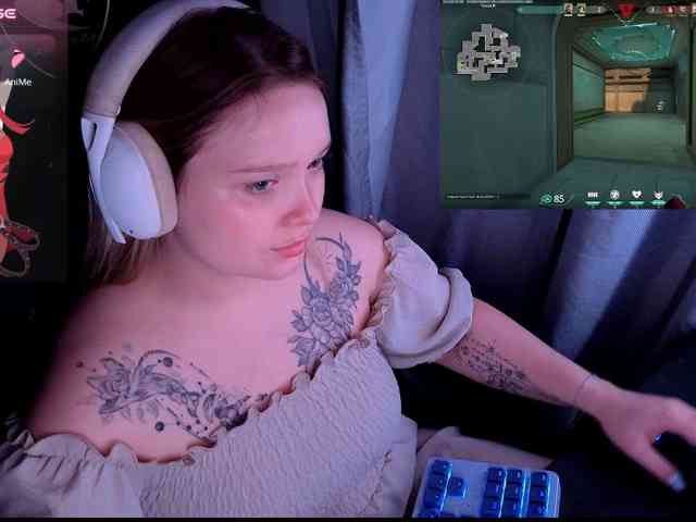 AlinaAdams's webcam live show