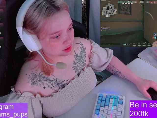 AlinaAdams webcam