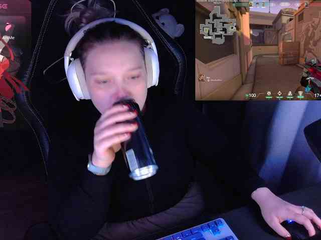 AlinaAdams webcam