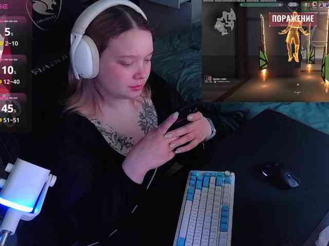 AlinaAdams AlinaAdams