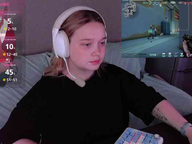 AlinaAdams webcam