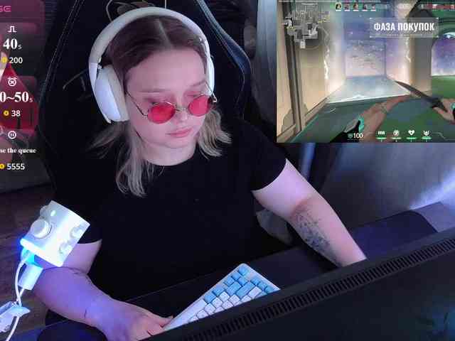 AlinaAdams webcam