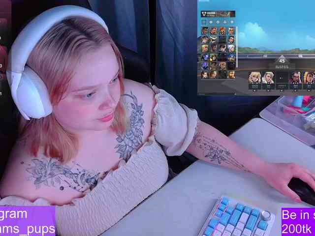 AlinaAdams webcam