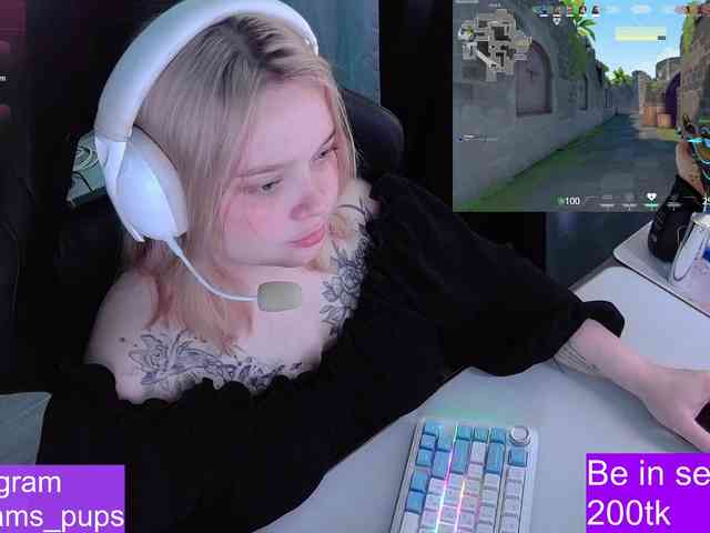 AlinaAdams webcam