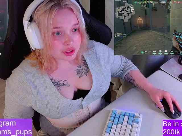 AlinaAdams webcam