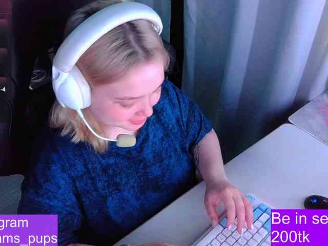 AlinaAdams webcam