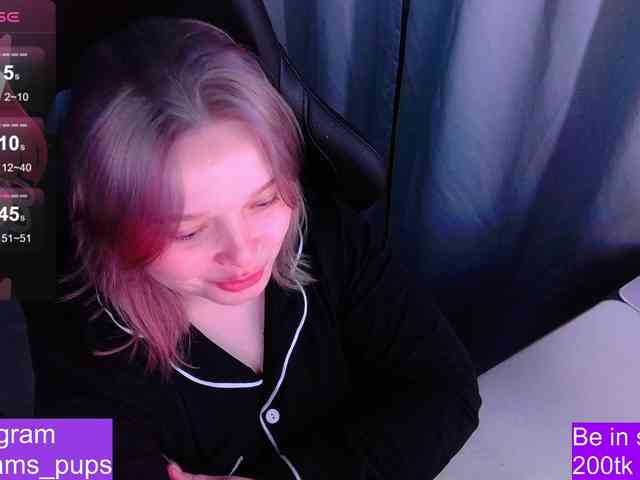 AlinaAdams webcam