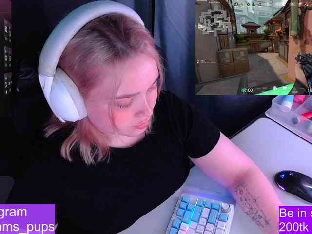 AlinaAdams webcam